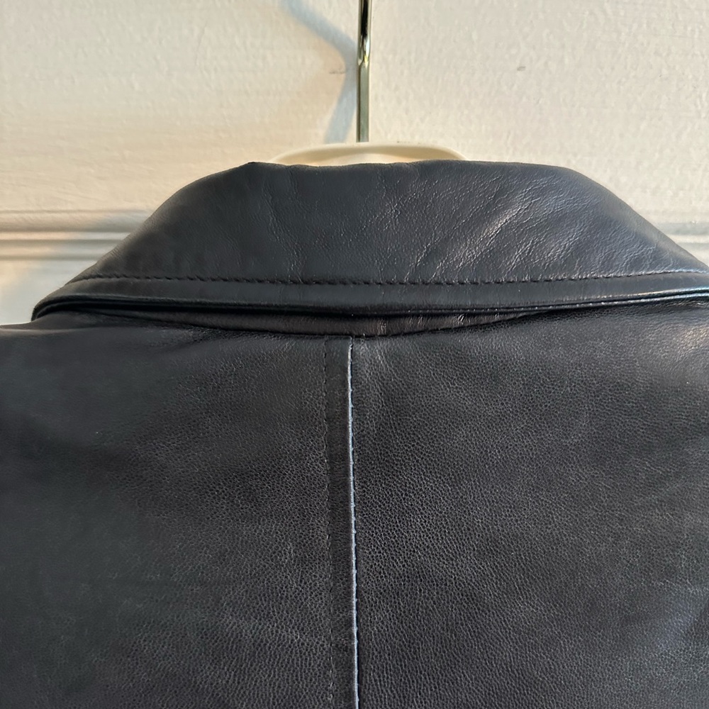 Danier Black leather jacket - Picture 16 of 16